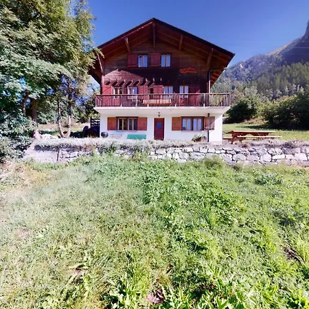 Apartment Warm Family In Evolene, Nice Outdoor Space, View On The Mountains *